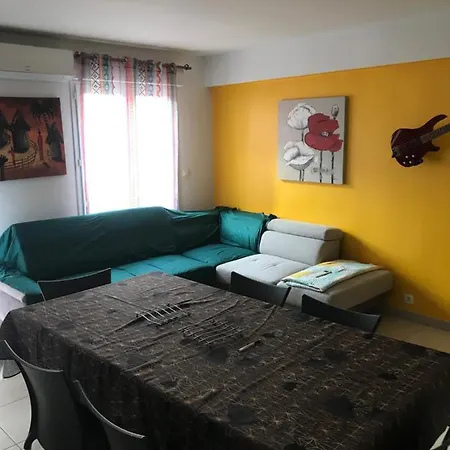 L'emeraude Apartament *